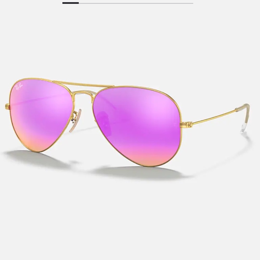 Like new ray ban aviators!!